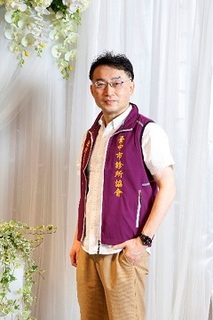 易文仁 傑出校友圖片